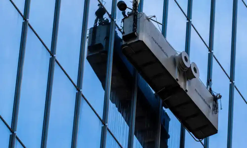Commercial window cleaning in Leicester